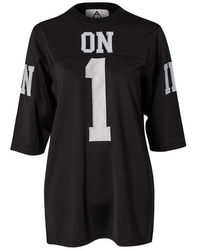 258836-0426_5-629x800